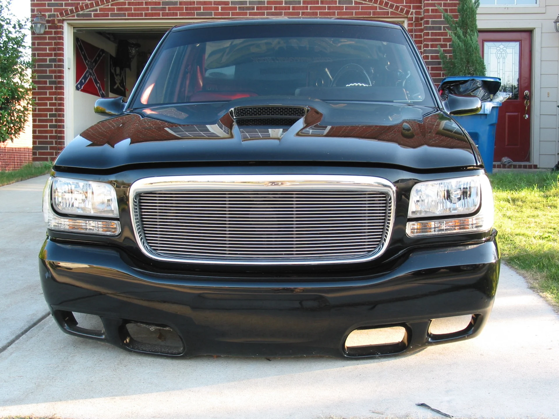 Front grille and headlight details